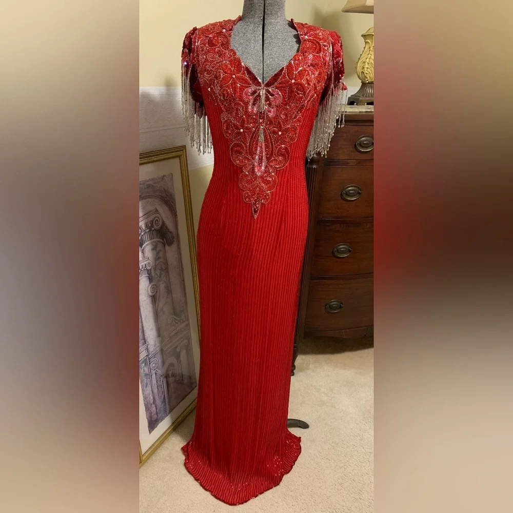 Vintage Red Silk Beaded Gown Intricate Platinum Fringe Short Sleeve Size 14. - Picture 4 of 16